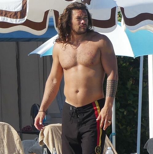 credit-mega-agency-momoa-1562859381